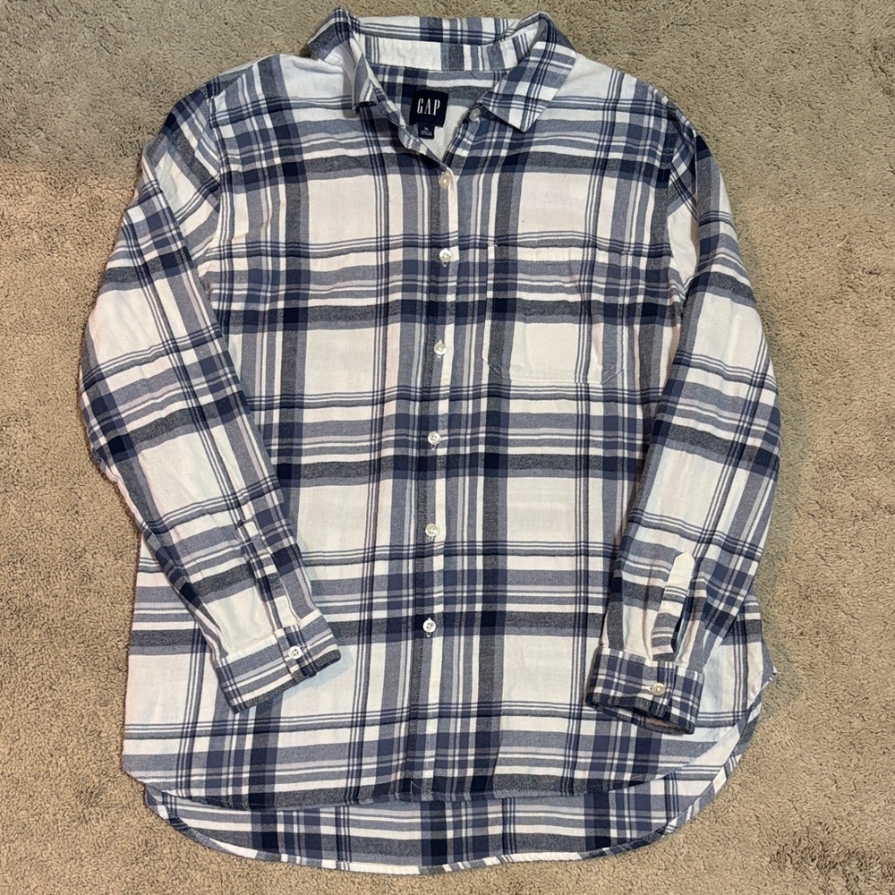 GAP Men's Navy and White Plaid Flannel Button Up Shirt